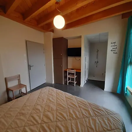Bed & Breakfast De Chambres D'hotes *
